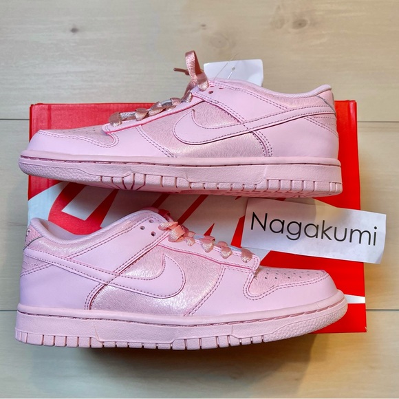 🐰 Nike dunk low pastel pink shoes - big kids - Picture 3 of 4